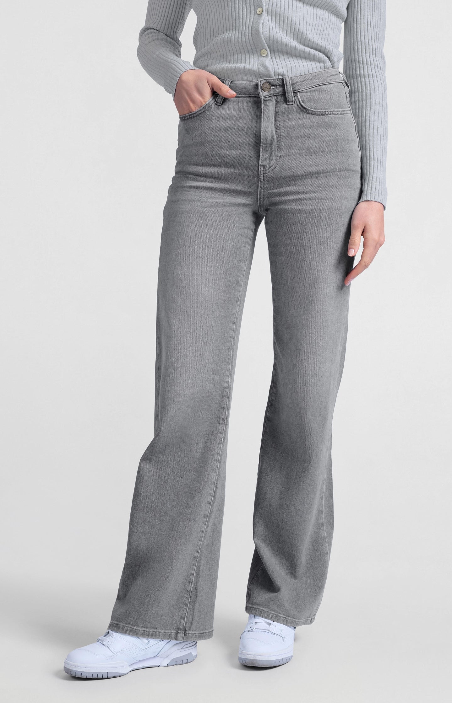 Wide-leg jeans with high waist (L34)