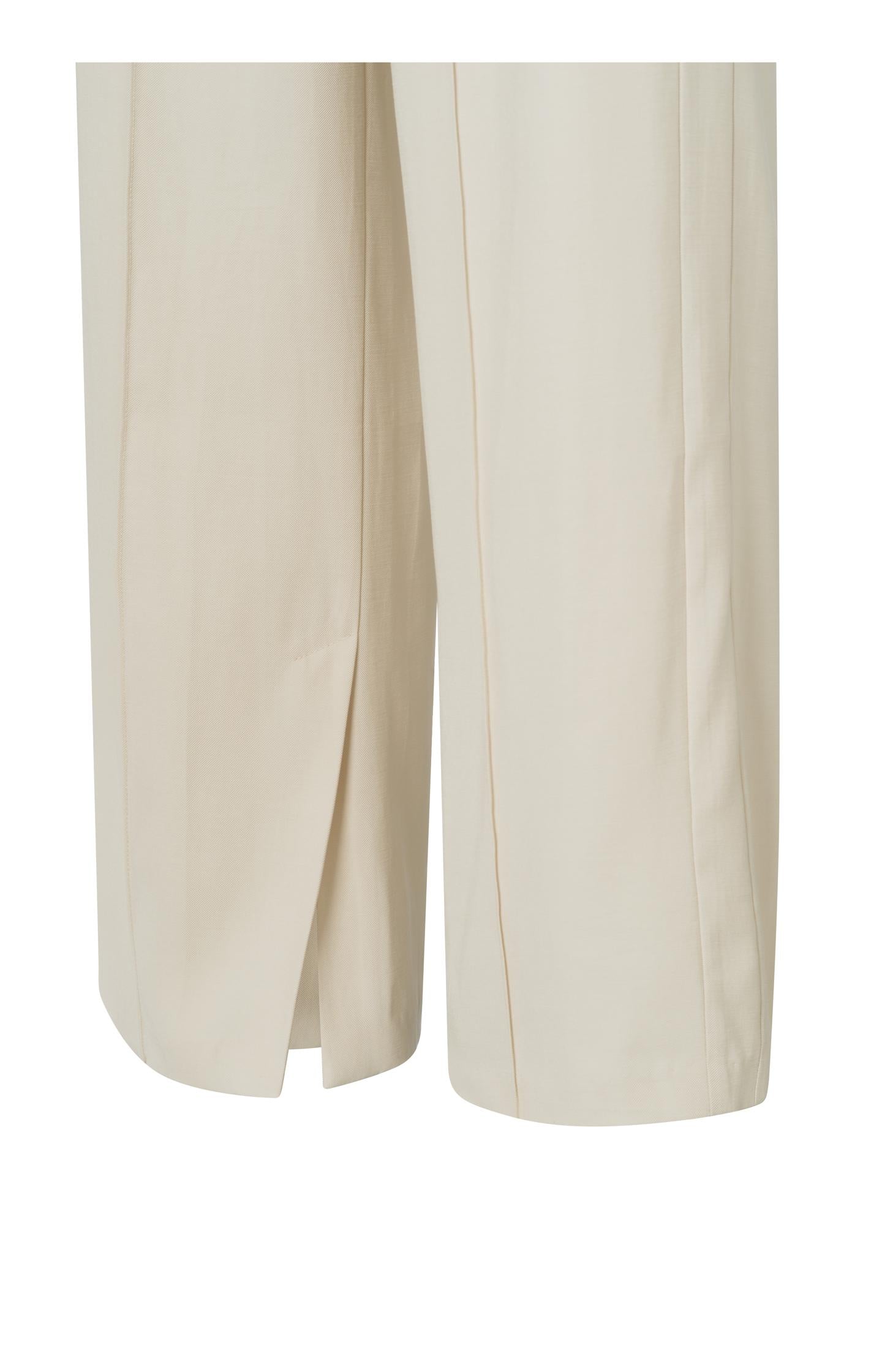 Wide leg trousers, side pockets, pintucks and a slit