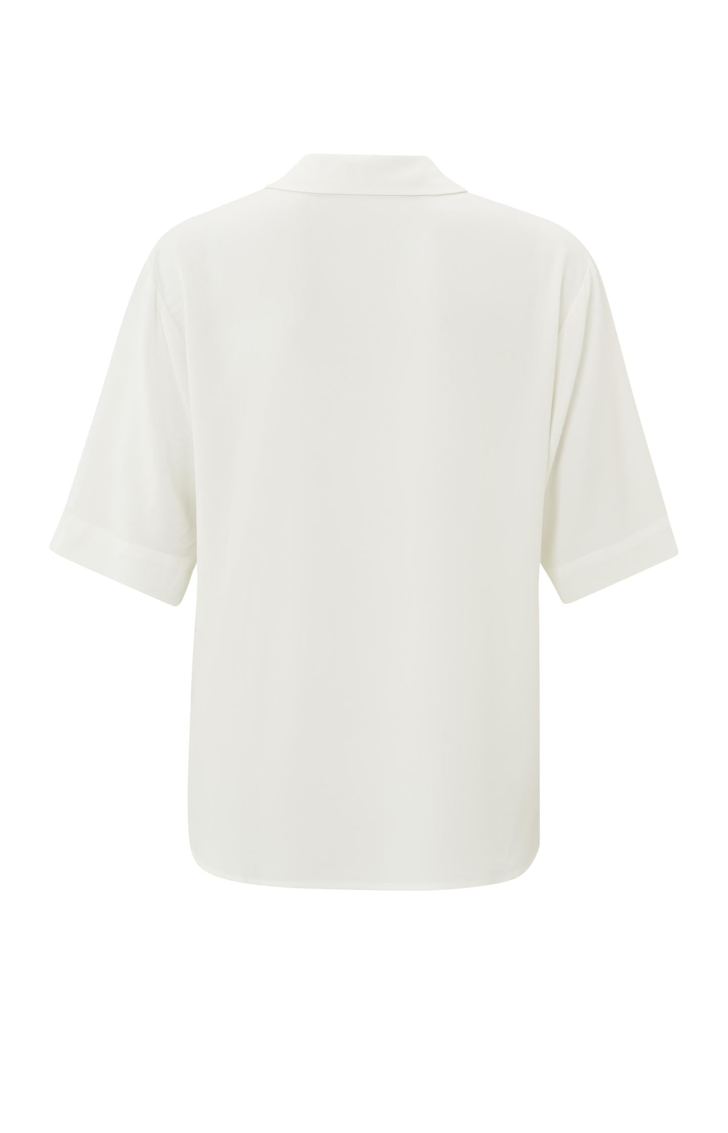 Wide top with V-neck, half long sleeves and dropped shoulder