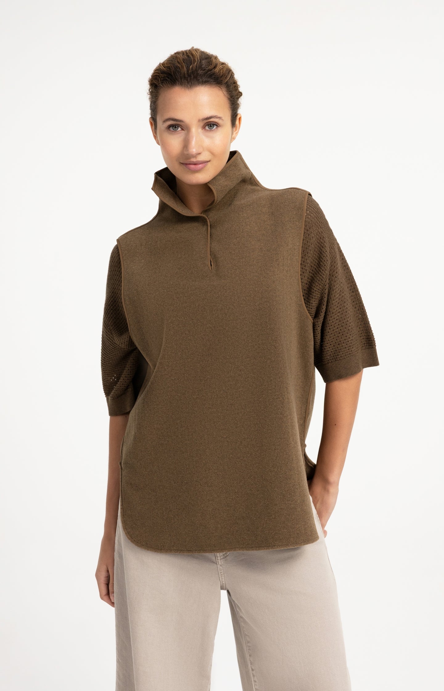 Wool blend bodywarmer with stand-up collar