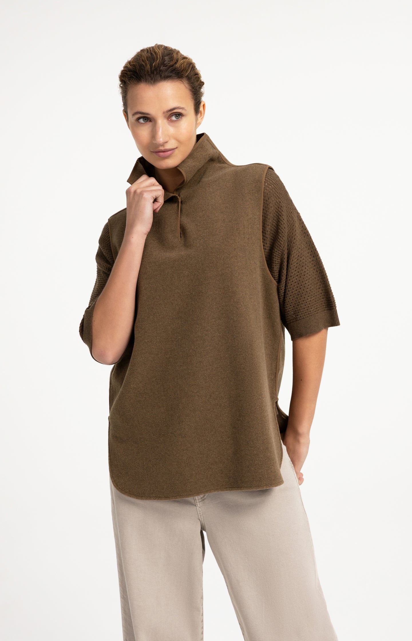 Wool blend bodywarmer with stand-up collar