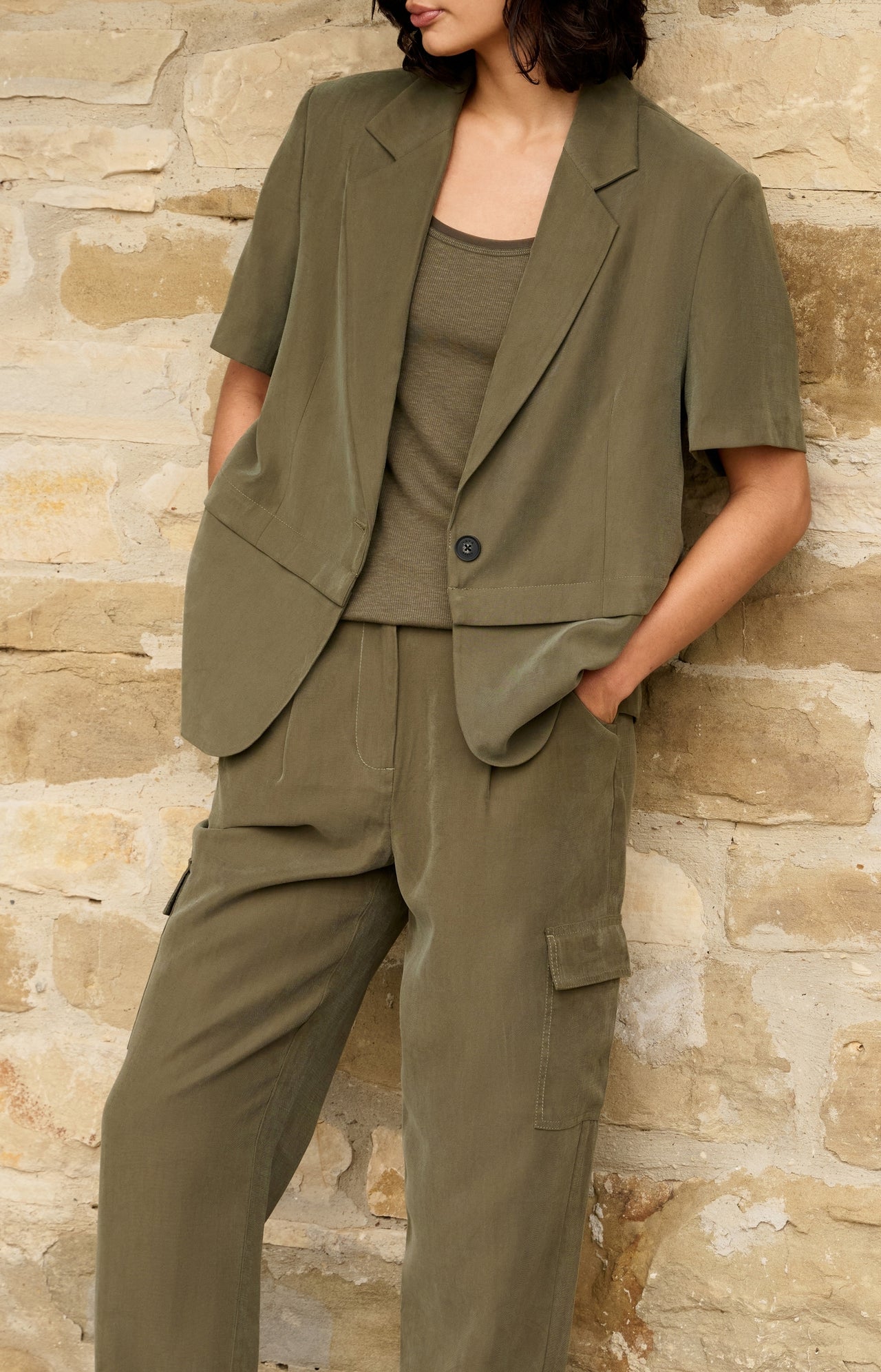 Woven blazer with short sleeves and detachable zip hem