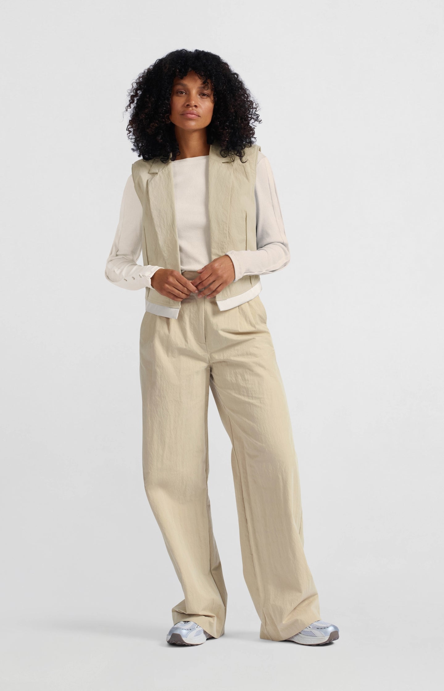 Woven cotton high-waist trousers with oversized fit