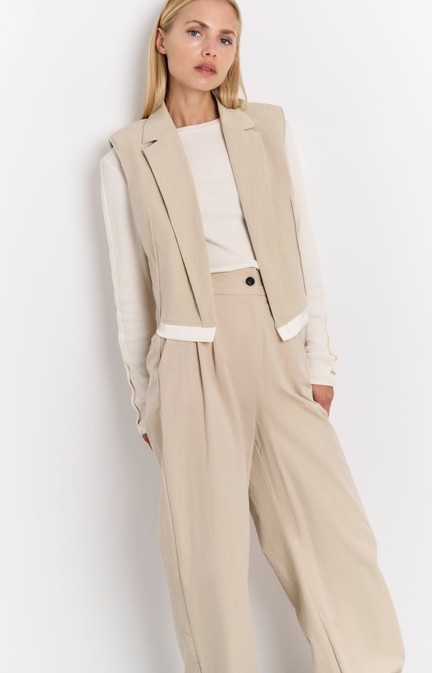 Woven cotton high-waist trousers with oversized fit