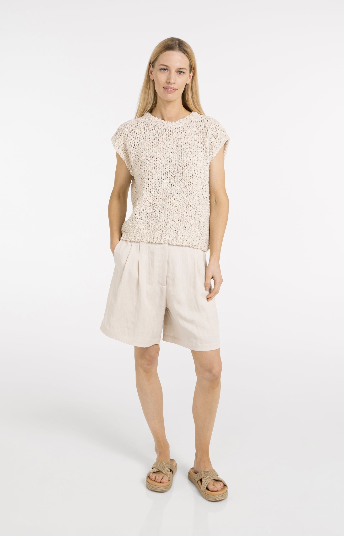 Woven longer length bermuda shorts - Type: lookbook