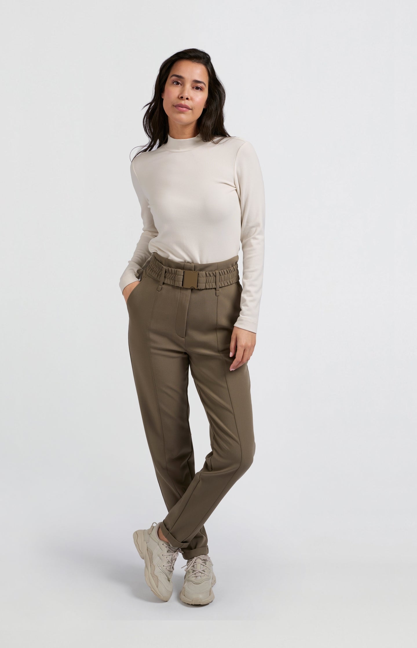 Woven pants with high waist and straight legs - Type: lookbook