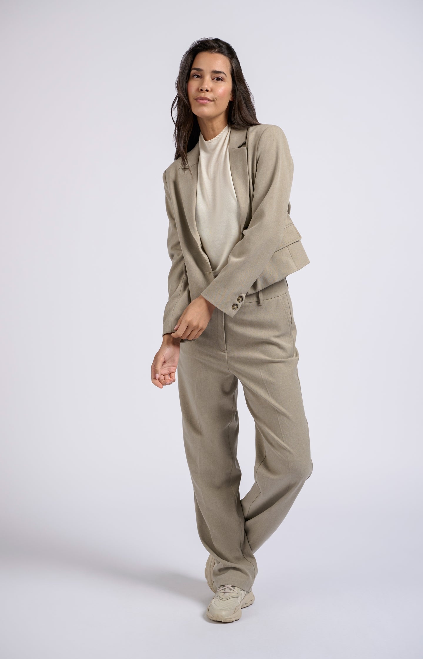 Woven pants with straight legs, pockets and belt loops - Type: lookbook