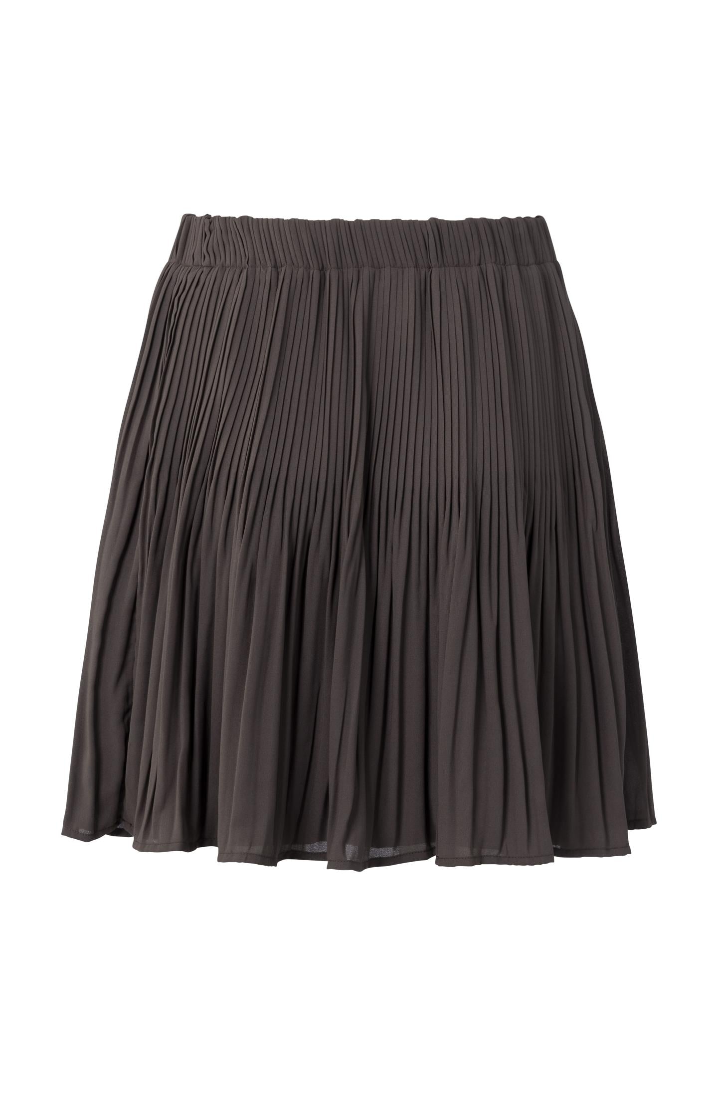 Woven pleated skirt in a flowy fit with elastic waist