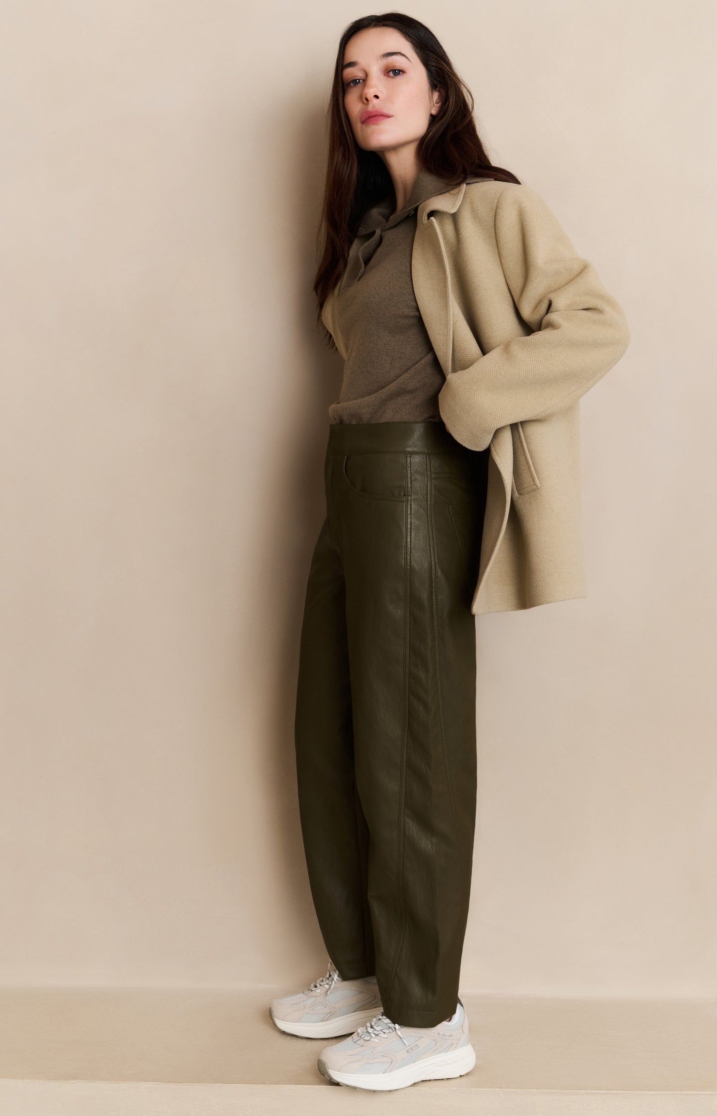 Woven short coat with double-breasted closure - Type: lookbook