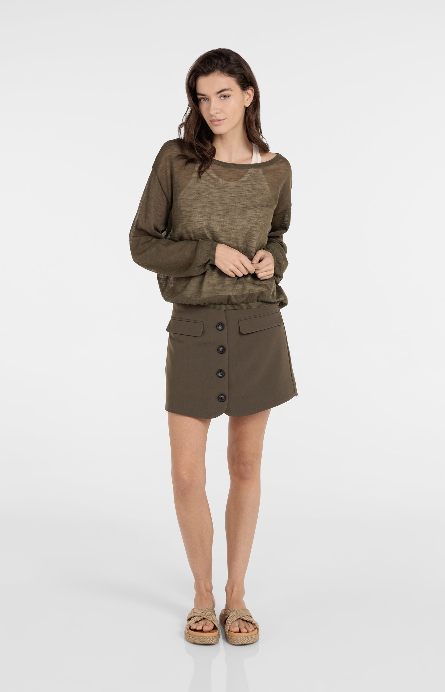 Woven skort with pockets and buttons