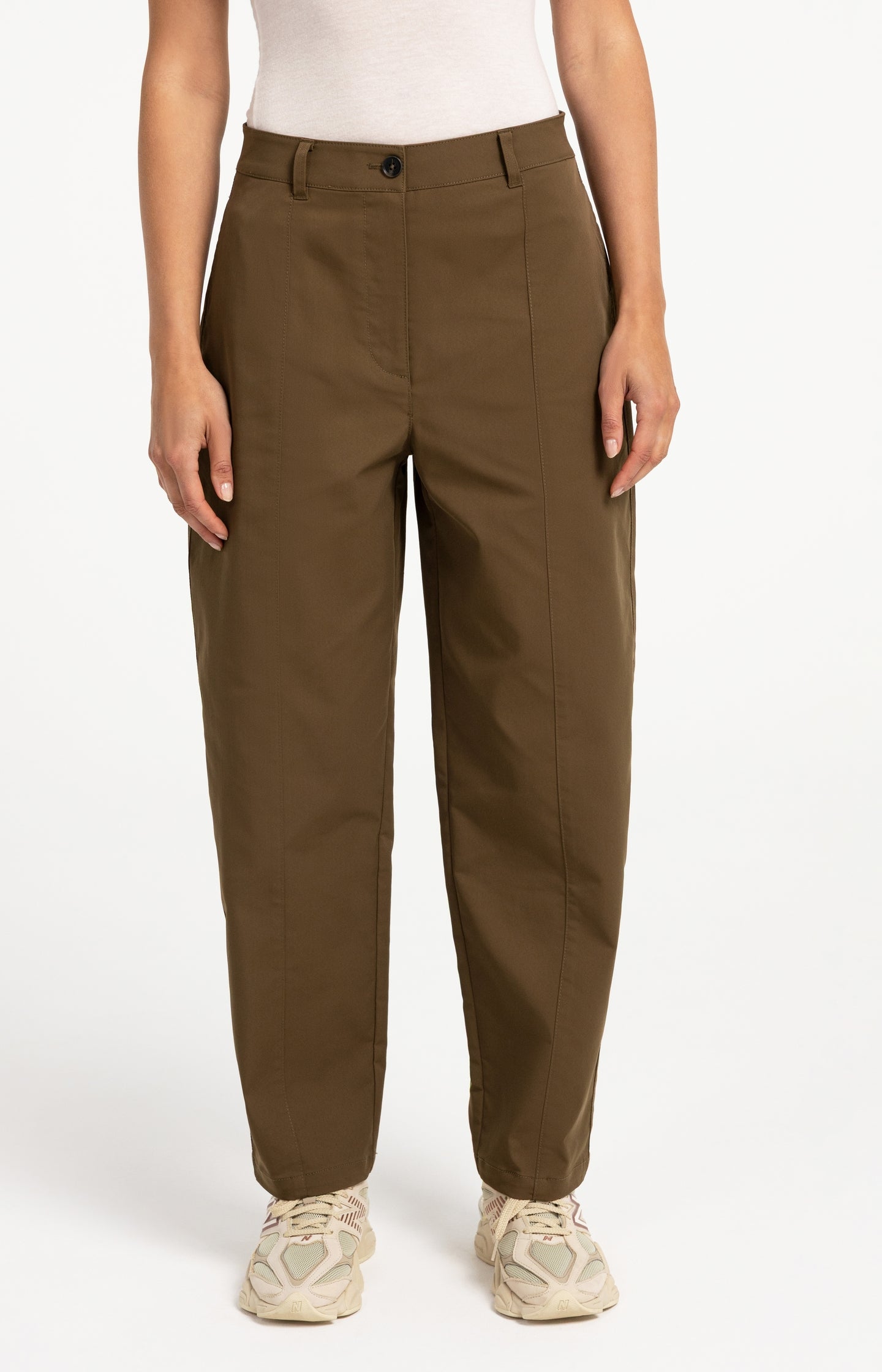 Woven trousers with straight legs and seam details
