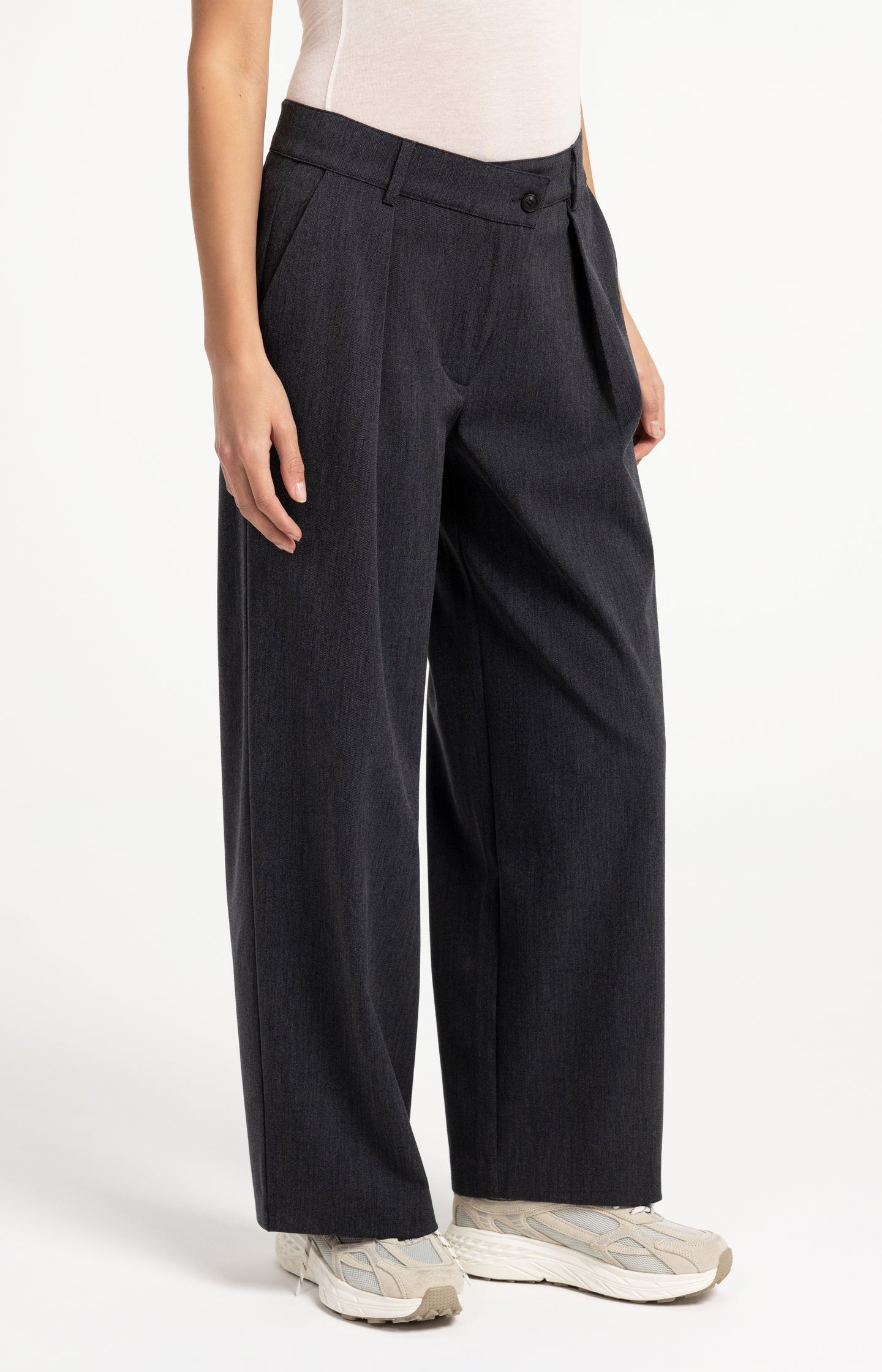 Woven trousers with wide legs and asymmetrical closure