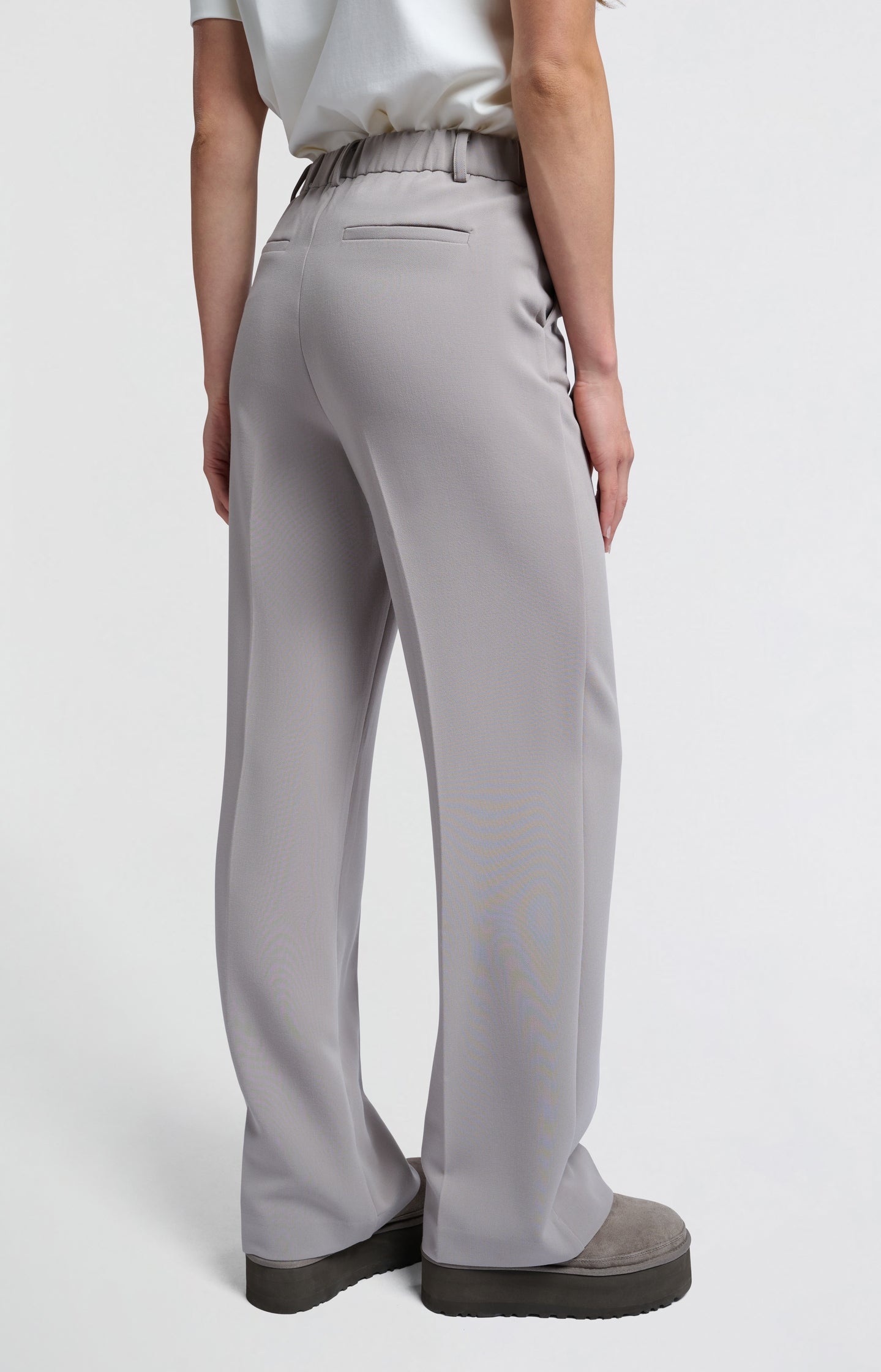 Woven trousers with wide legs and elastic waistband