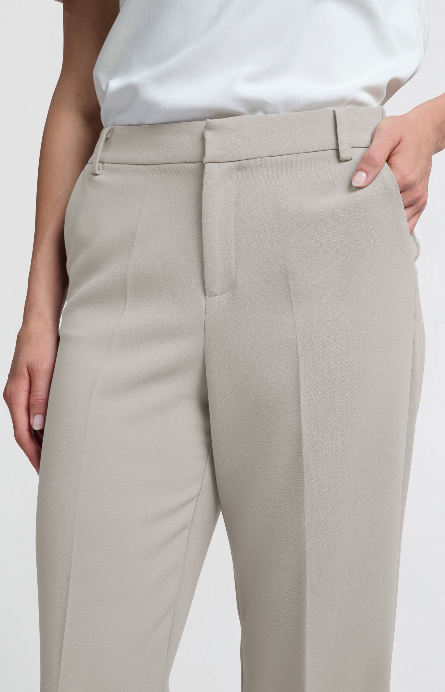 Woven trousers with wide legs and elastic waistband