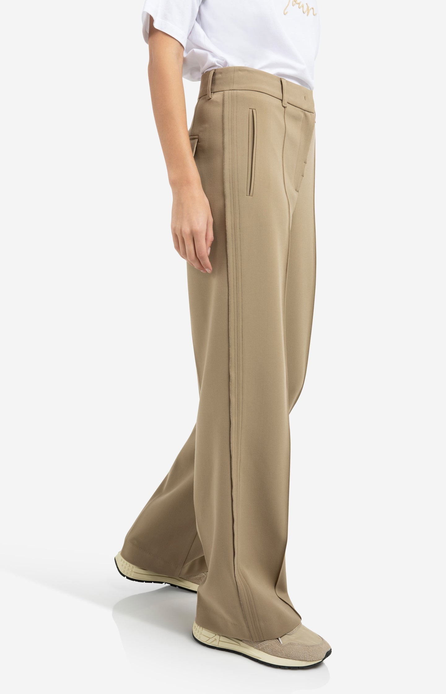 Woven trousers with wide legs and stitched details - Brown