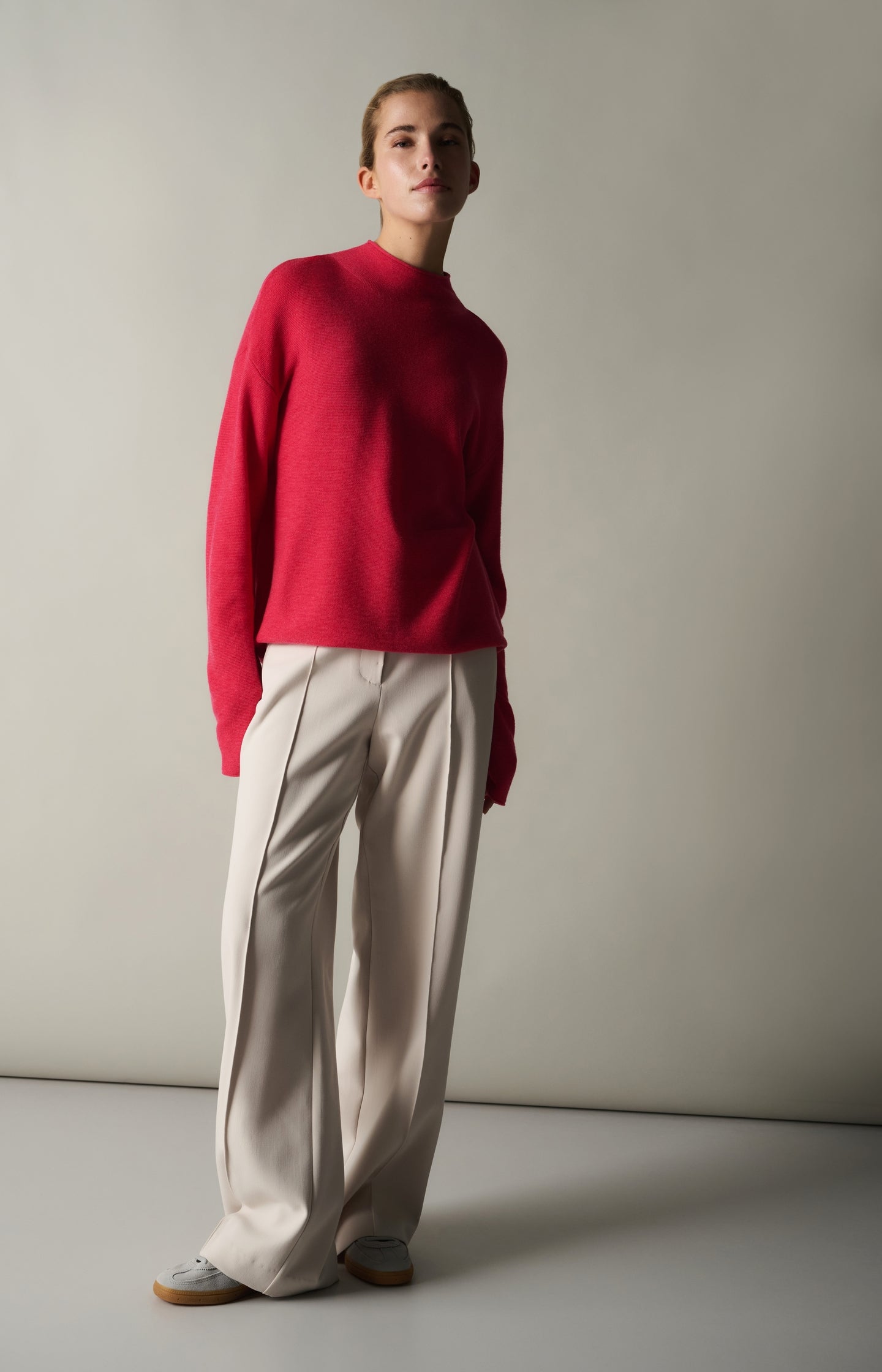 Woven trousers with wide legs and stitched details - Beige