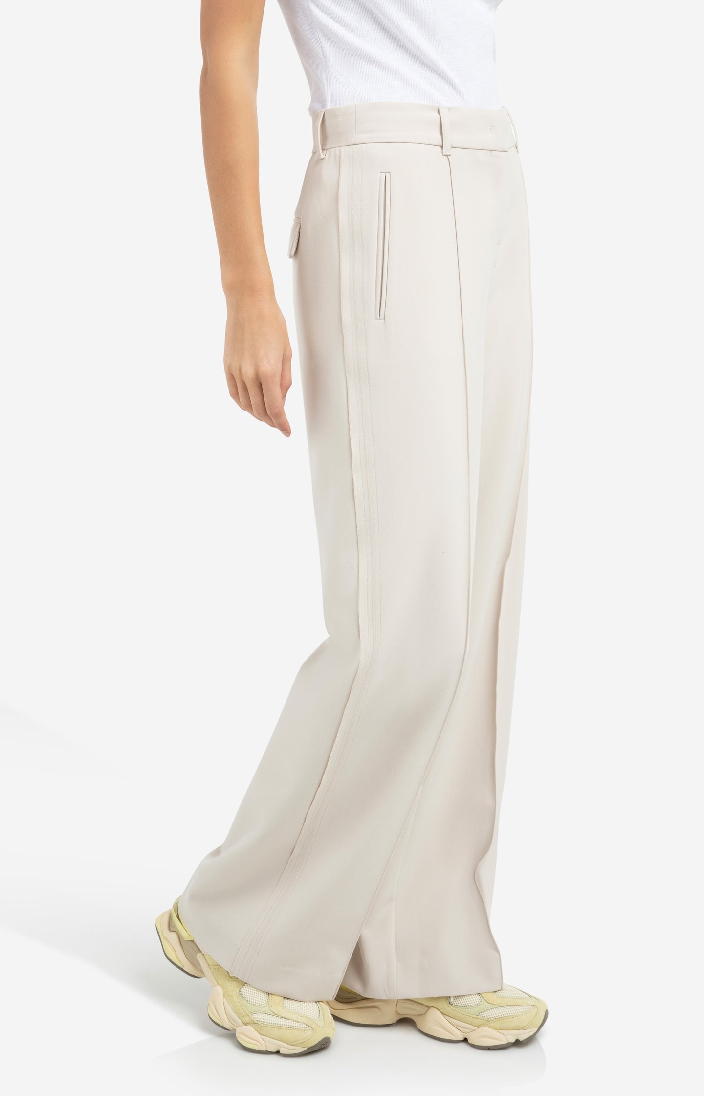 Woven trousers with wide legs and stitched details - Beige