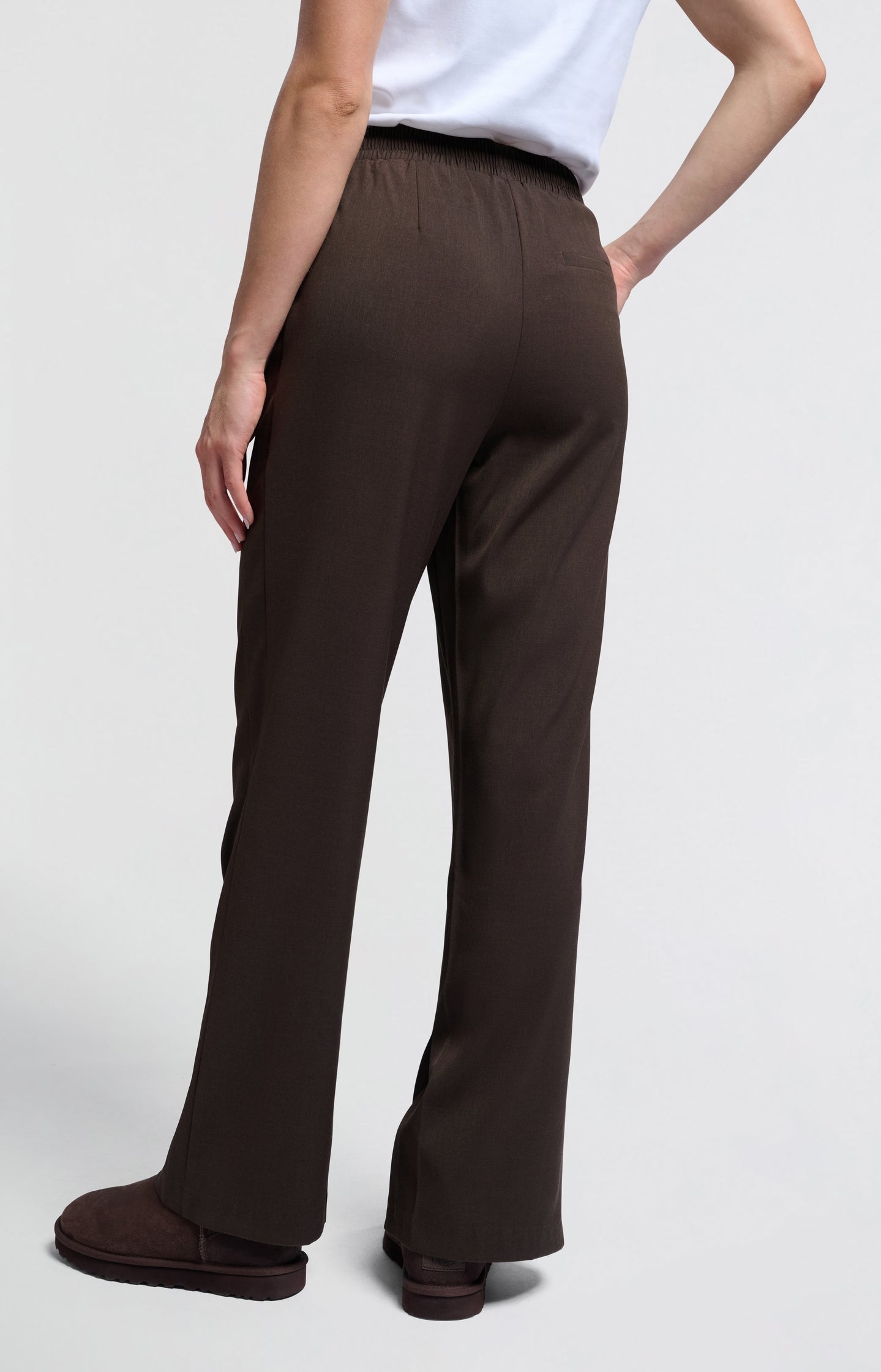 Woven trousers with wide legs, side slit and waistband