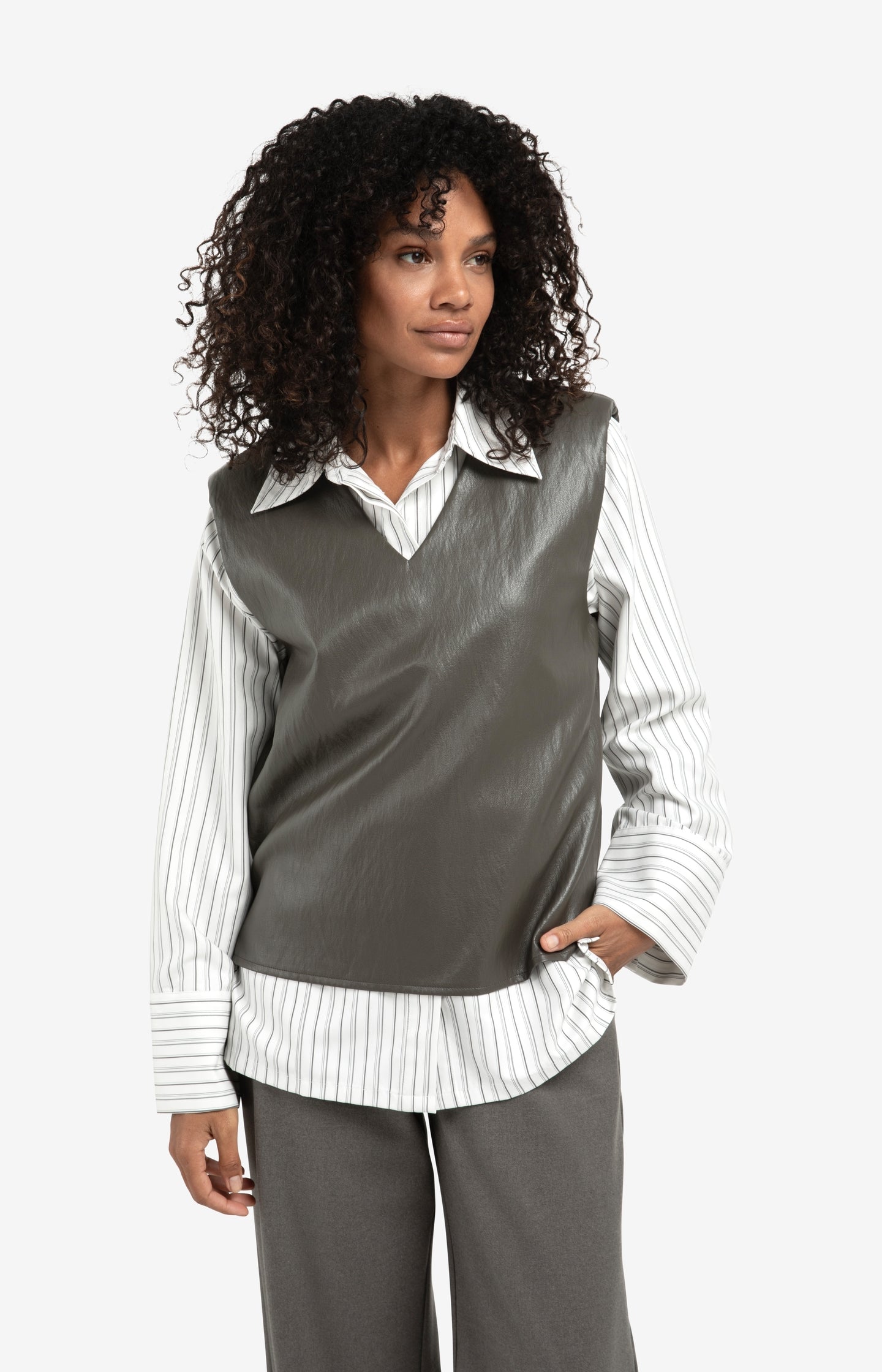 Woven wide leg trousers with belt