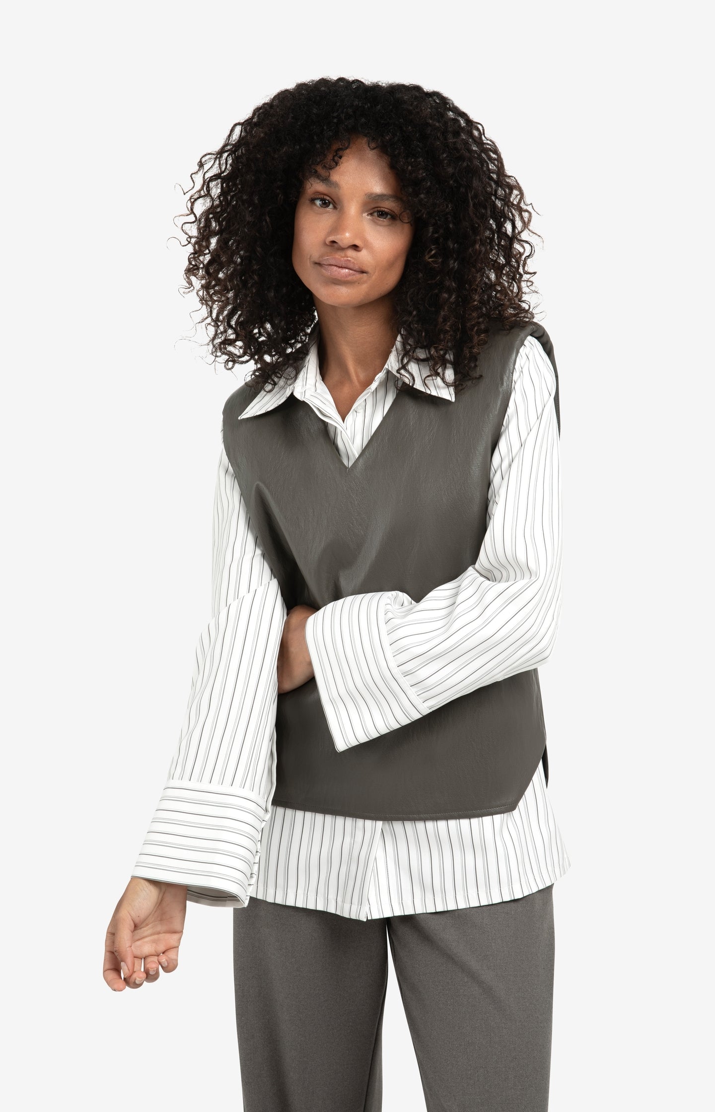 Woven wide leg trousers with belt