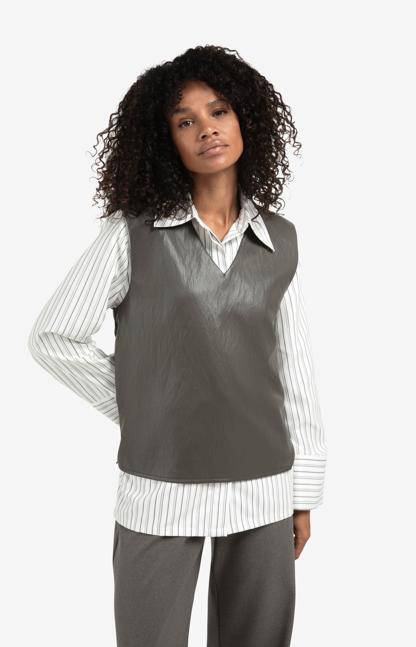 Woven wide leg trousers with belt