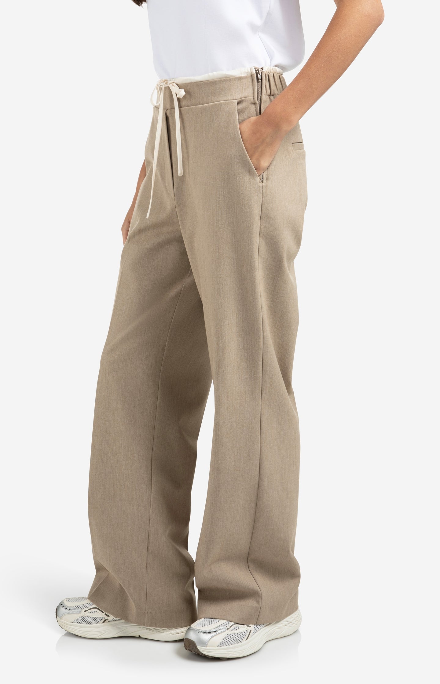Woven wide leg trousers with contrast waistband