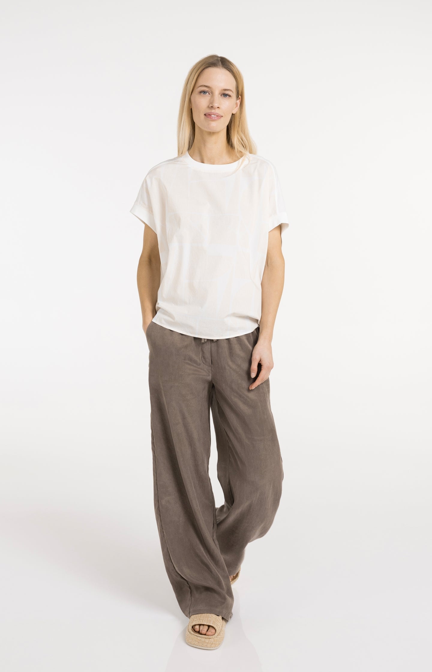 Woven wide leg trousers with elastic waistband