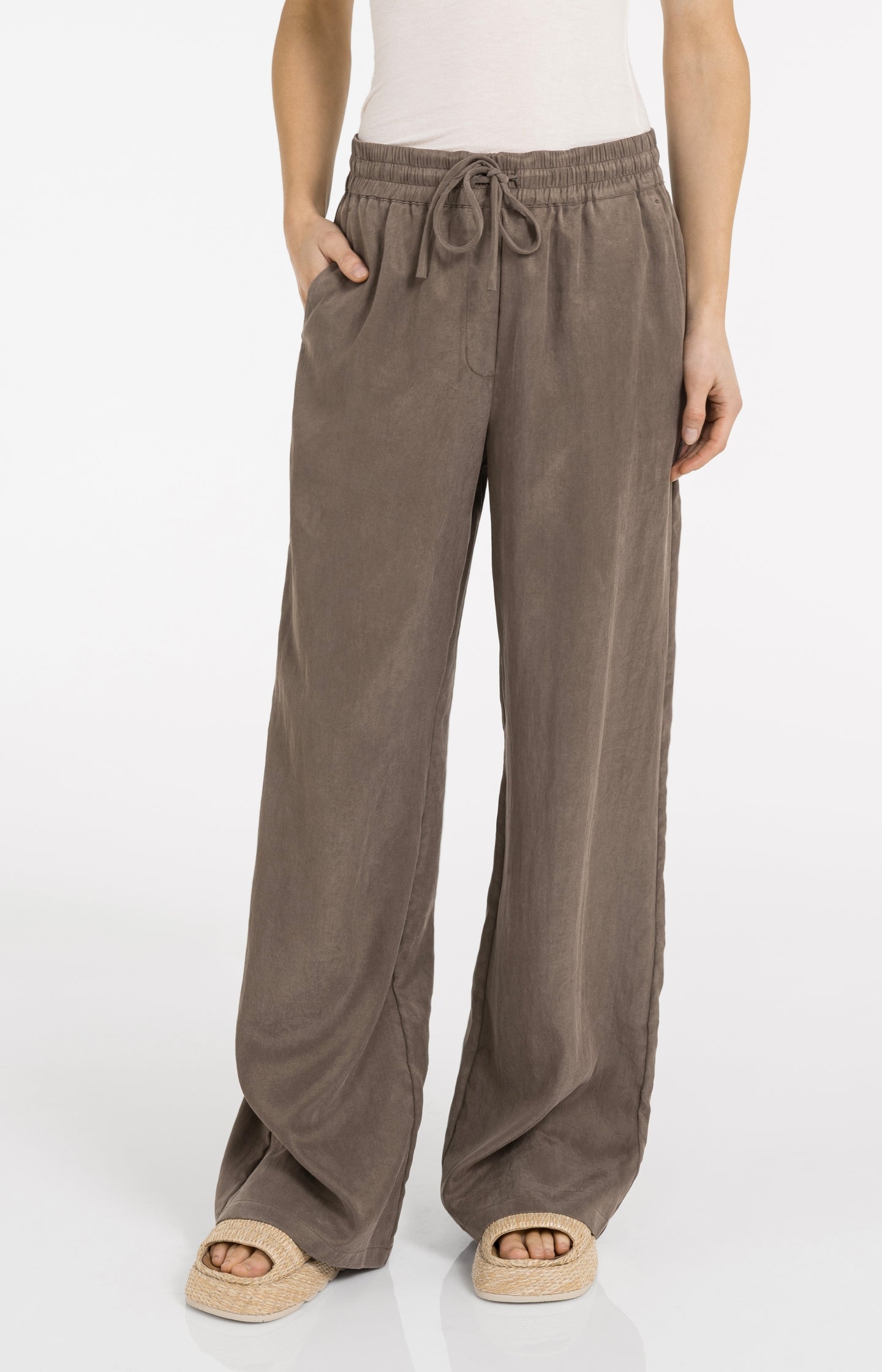 Woven wide leg trousers with elastic waistband