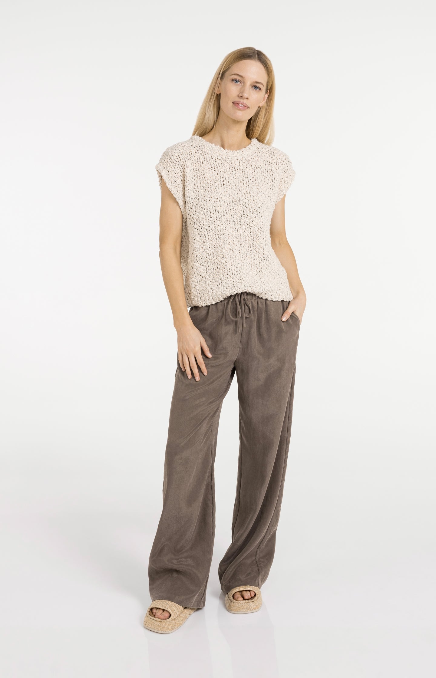 Woven wide leg trousers with elastic waistband